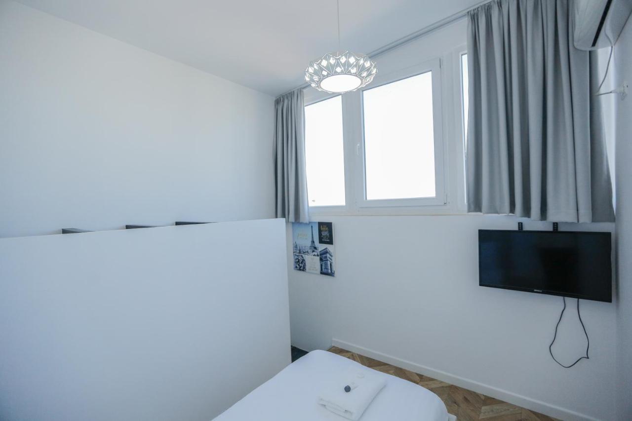 Miku Apartments-Luxury City View At Wilson Square Tirana Kültér fotó