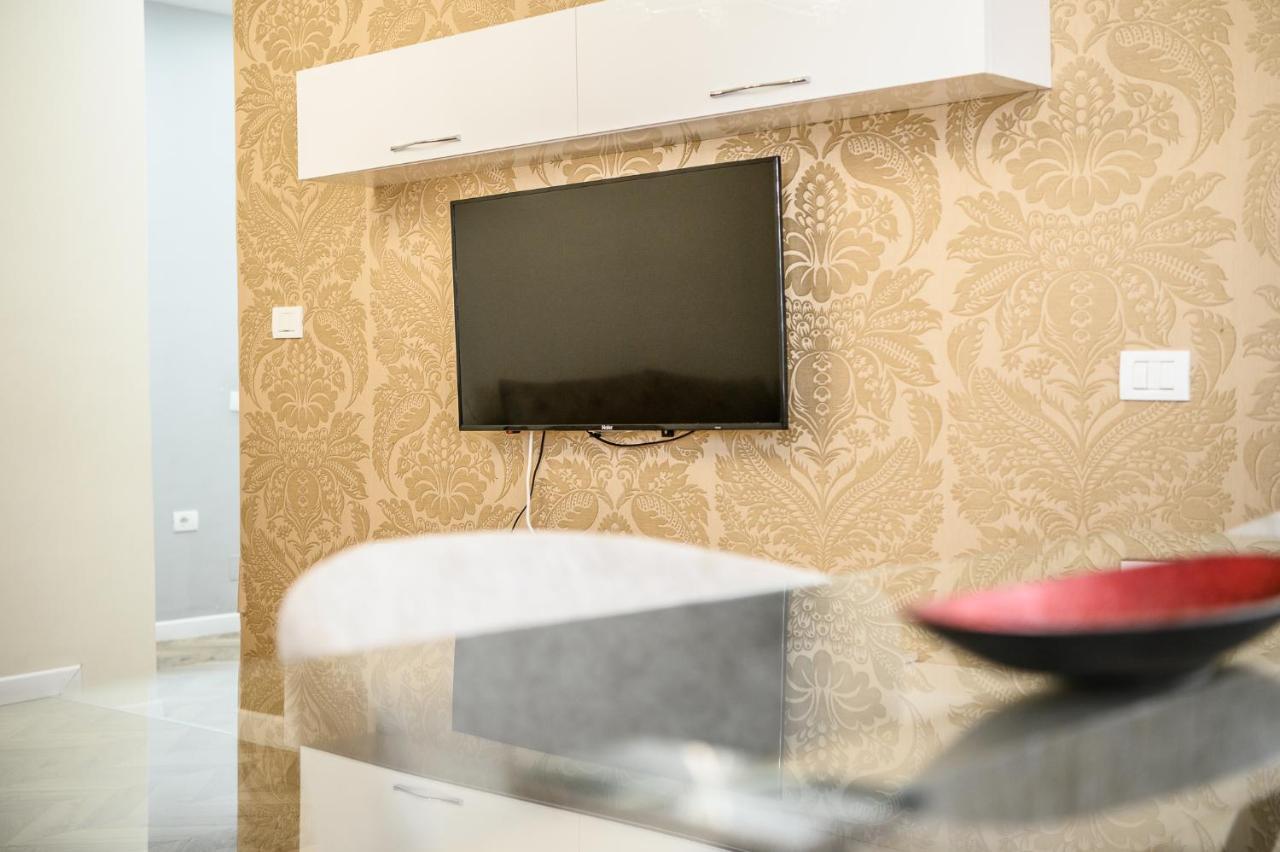 Miku Apartments-Luxury City View At Wilson Square Tirana Kültér fotó