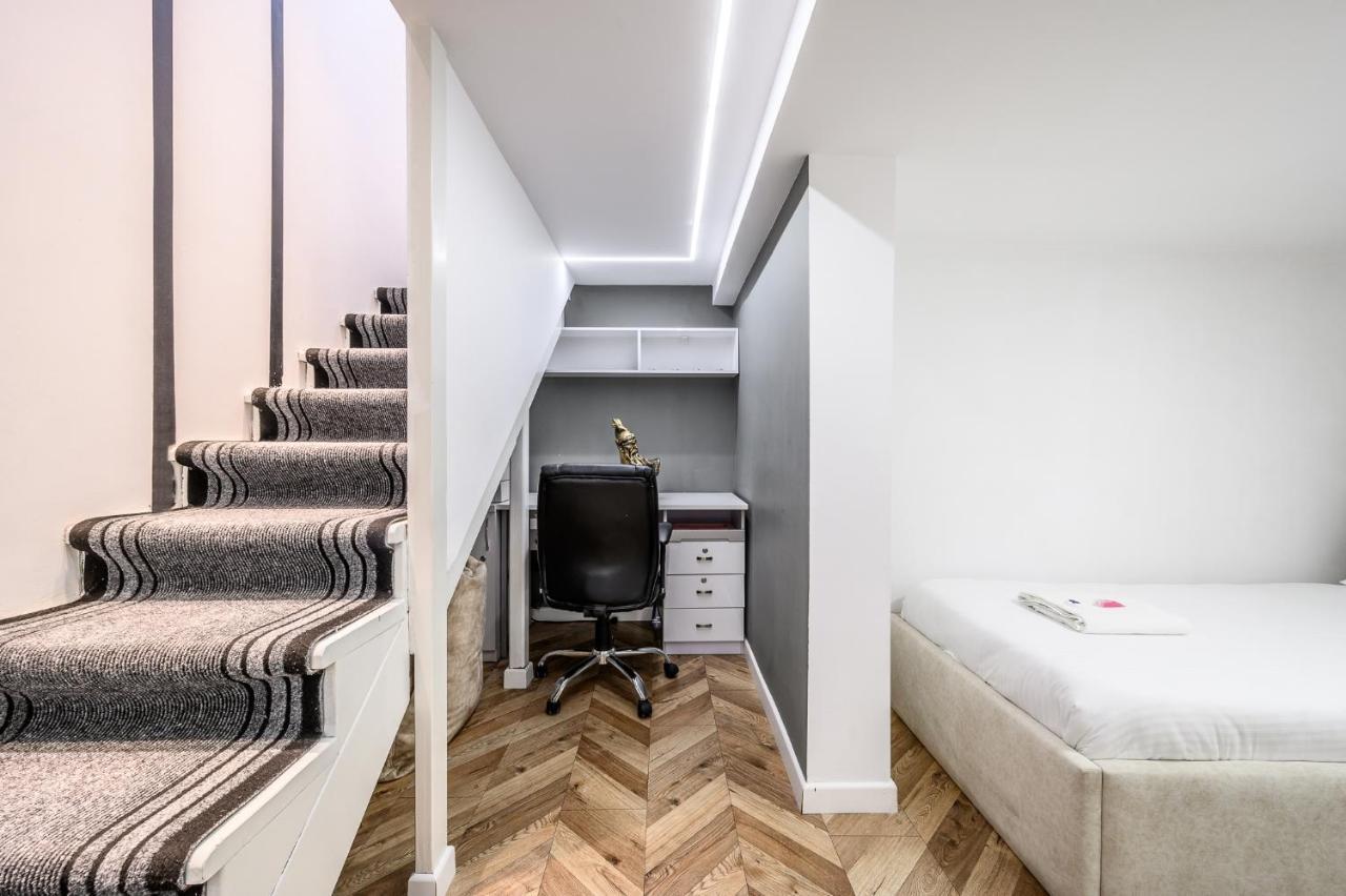 Miku Apartments-Luxury City View At Wilson Square Tirana Kültér fotó